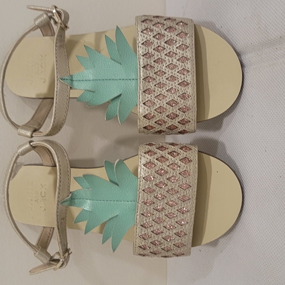 JANIE & JACK TODDLER GIRLS PINEAPPLE SANDALS (sz 11) - Picture 1 of 5